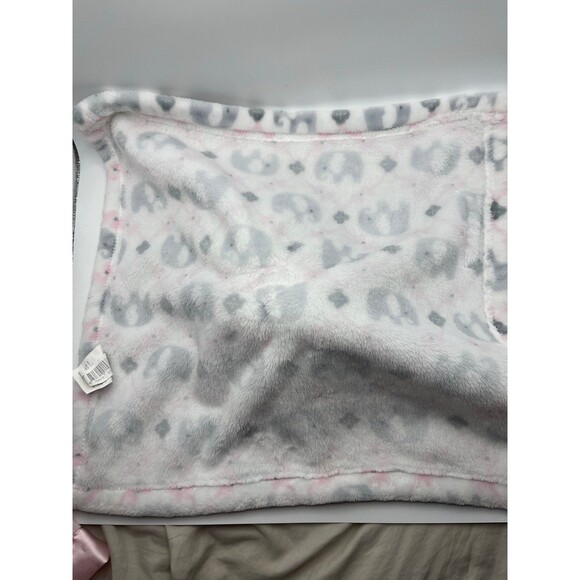 Blankets & Beyond Elephant Lovey Blankie - Picture 5 of 7